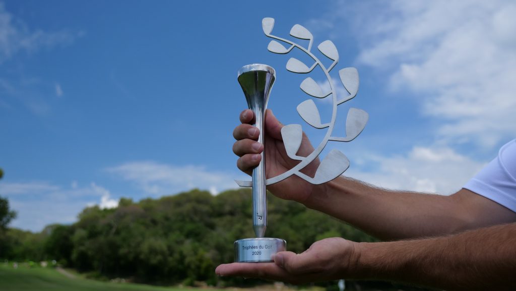 Photo du Trophée du Golf 2020 remporté au Journal du Golf pour récompenser le développement du Golf d'Opio Valbonne